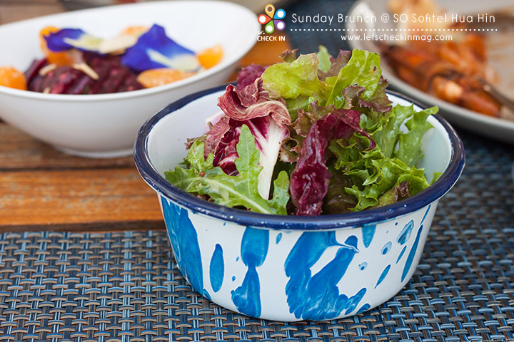 Royal Project Salad จานนี้ใช้ผักสลัดโครงการหลวงสดอร่อย