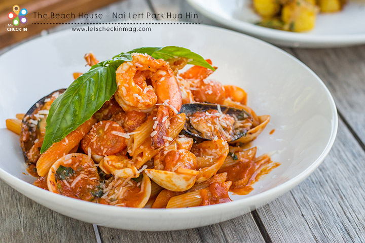 Seafood Penne Arrabbiata พาสต้าซีฟู้ดกับซอสรสเผ็ดจัดจ้าน 