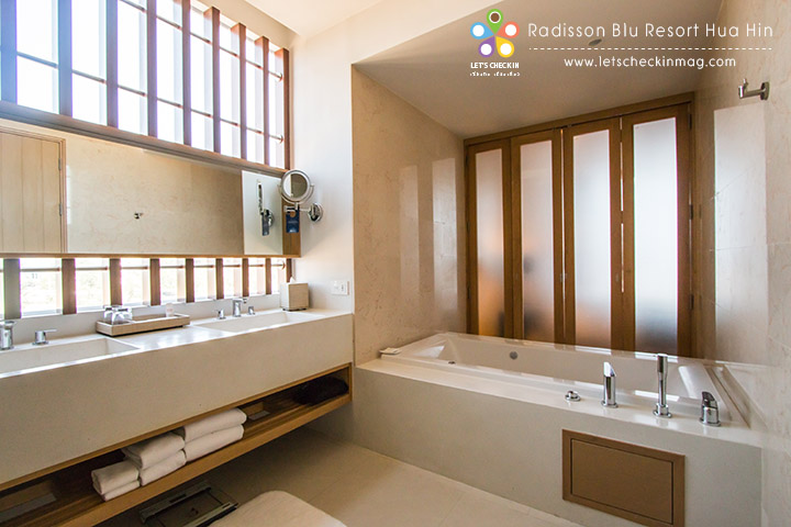 One Bedroom Seaview Suite @ Radisson Blu Resort Hua Hin