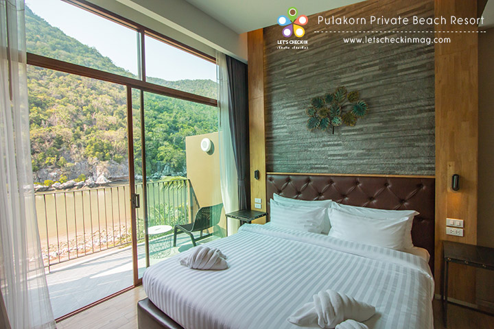Suite Room ห้องนี้จะแบ่งเป็นโซนห้องนอนกับห้องนั่งเล่น