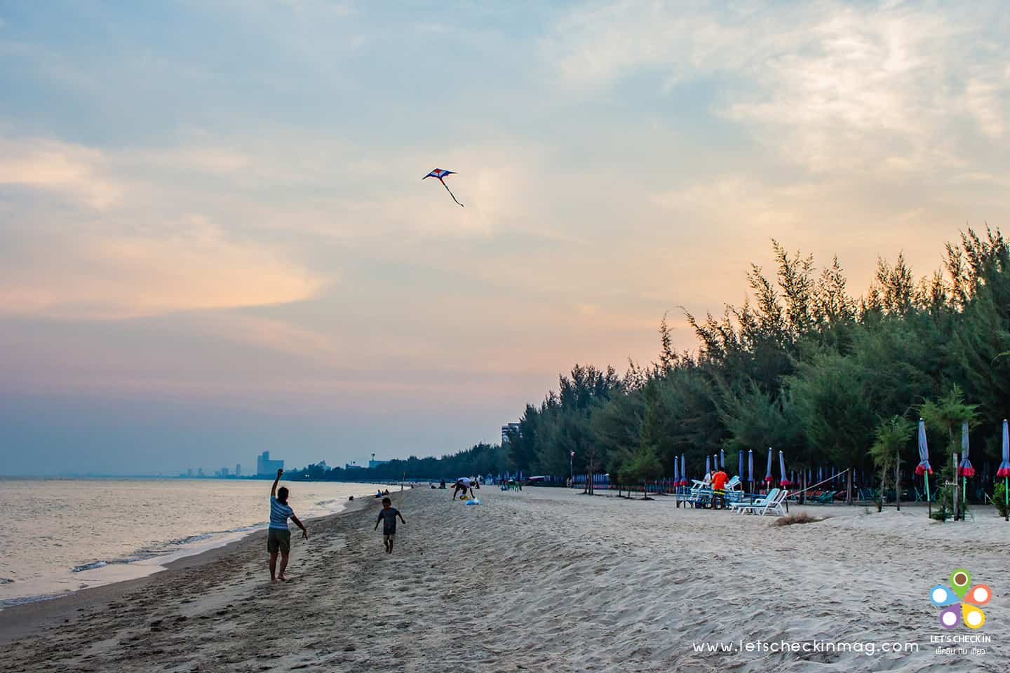 ยามเย็น หาดชะอำ